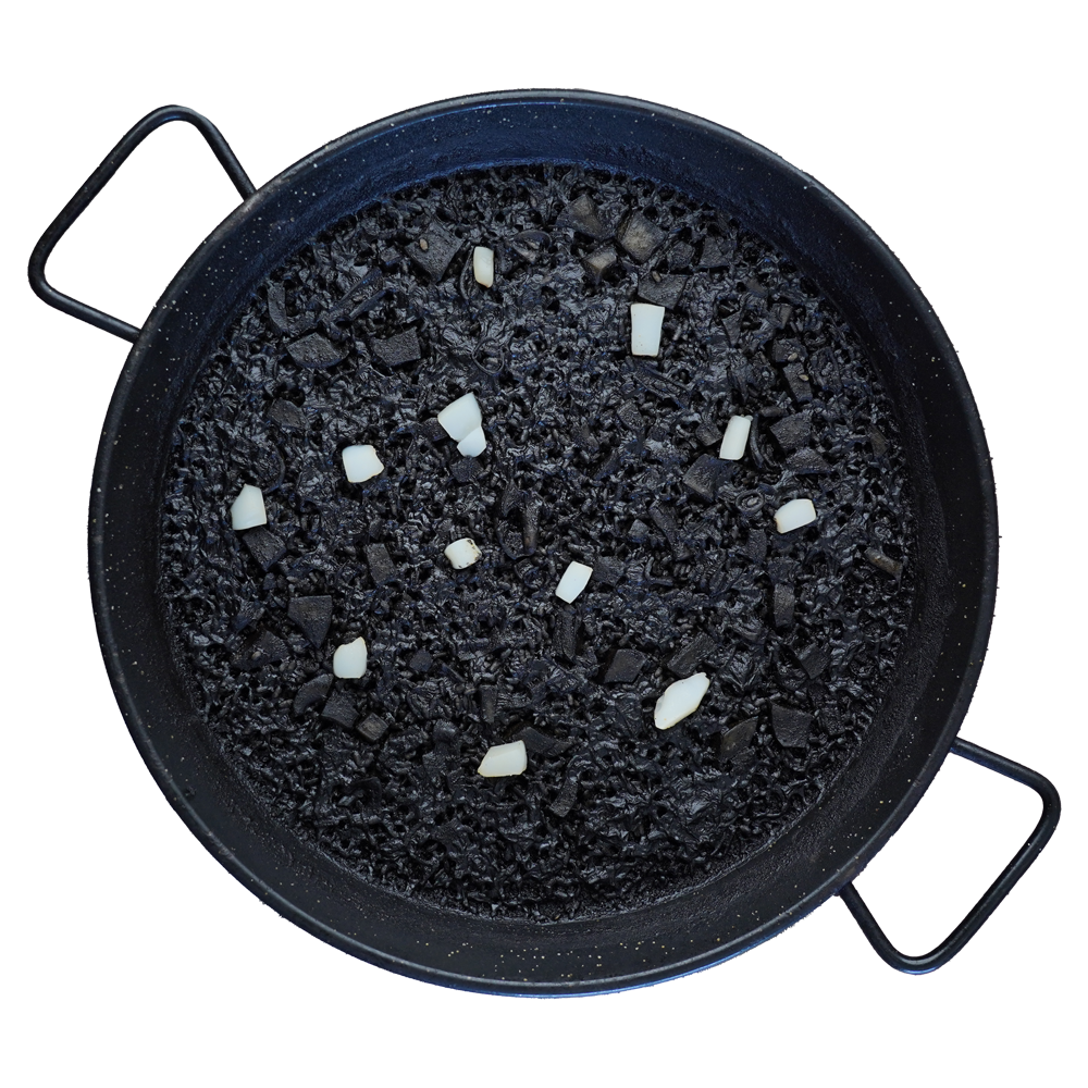 Foto de paella arroz negro de sepia y chipirones